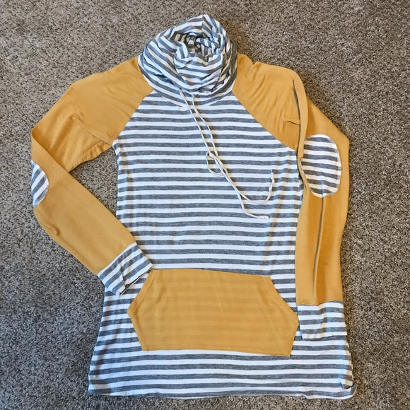 Tops - **Sale** Closet Closed Dec 21-31 Kate’s cowl